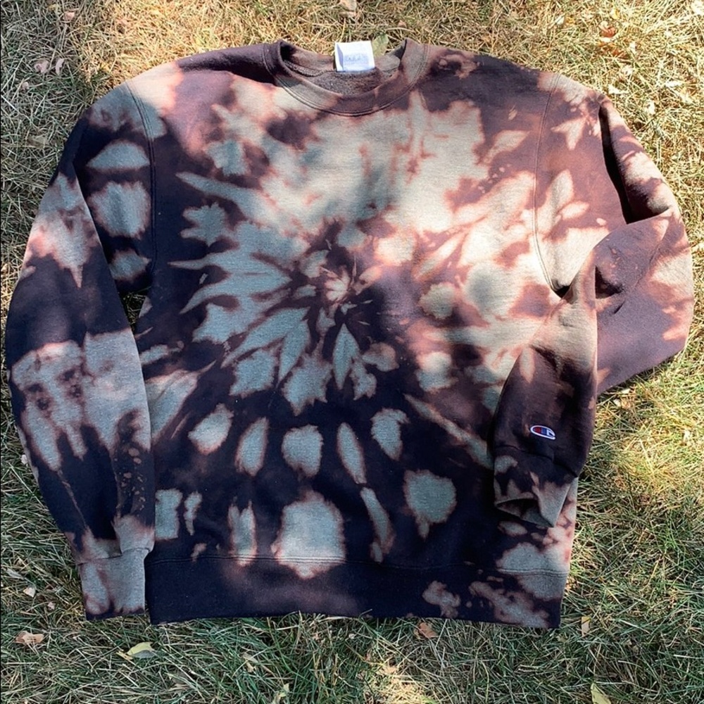 Champion Crewneck - Picture 1 of 6